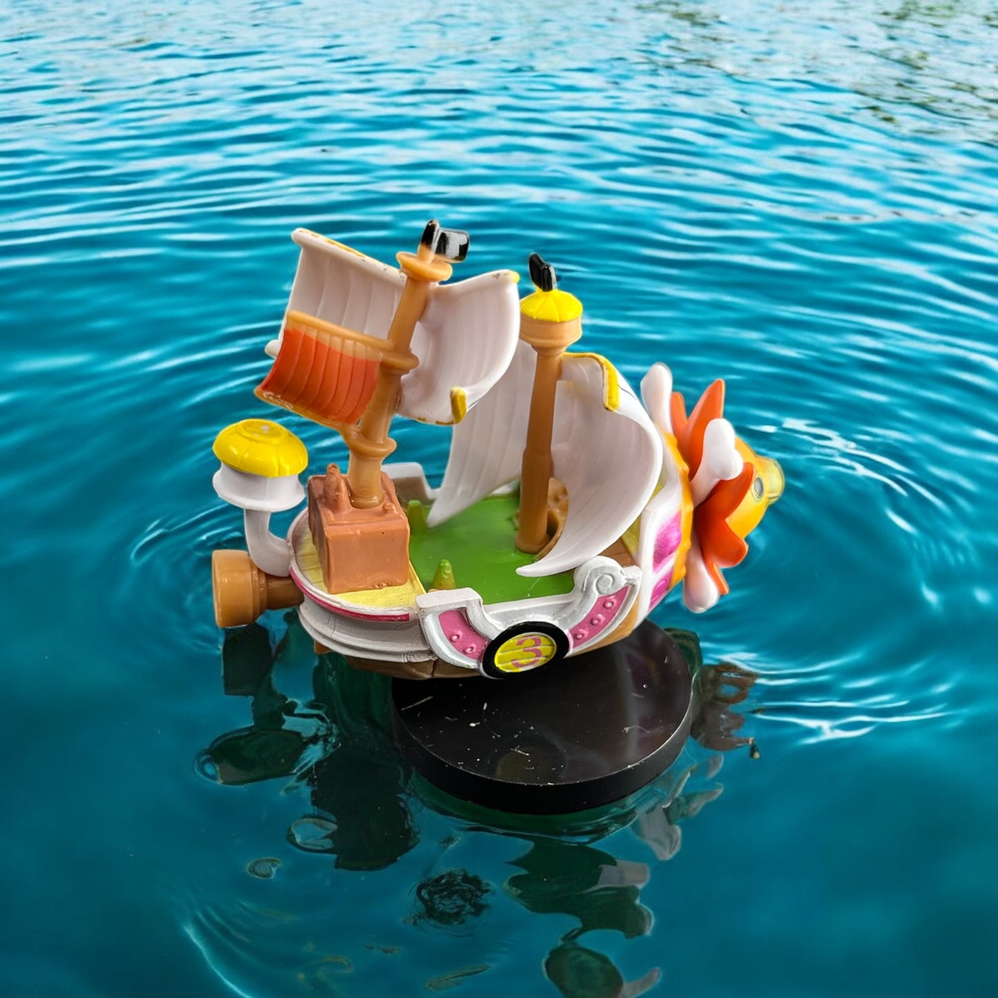 OP Ship - Anime Small Figure Model 7cm - Pirate Miniature